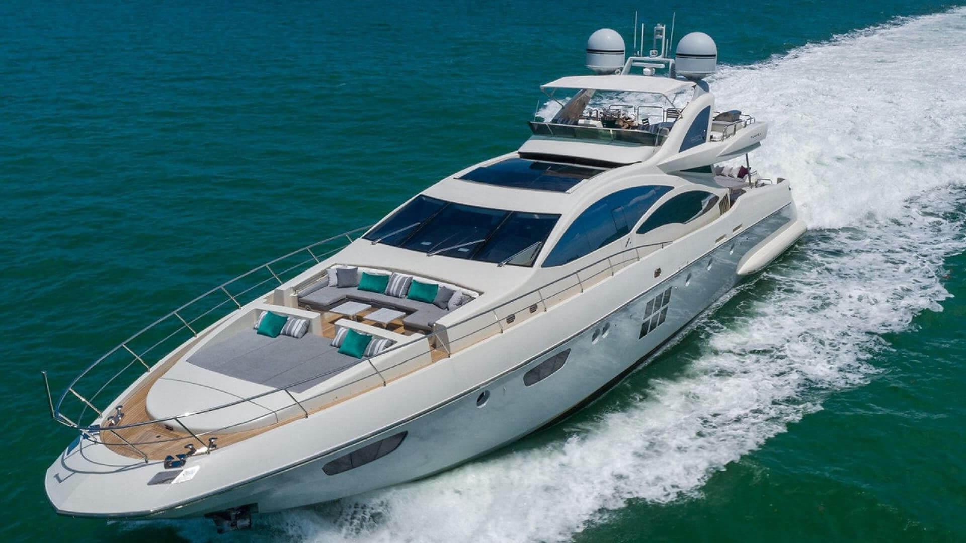 Yacht Charter 1