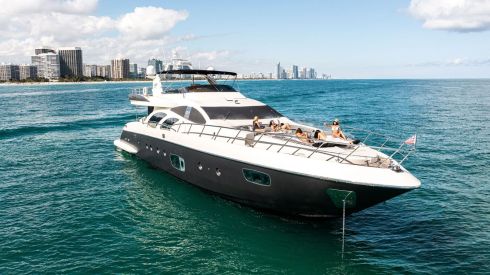 100ft Azimut yacht rental Miami