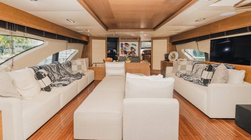 100ft Azimut beach boat rental Miami