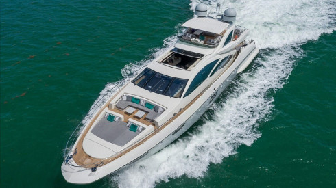 103ft Azimut yacht rental Miami