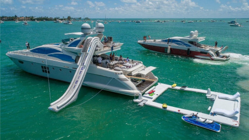 103ft Azimut boat rental Miami