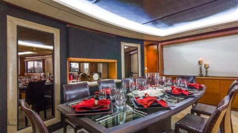 105ft Azimut yacht charter Miami