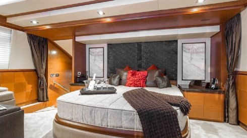 105ft Azimut party yacht Miami