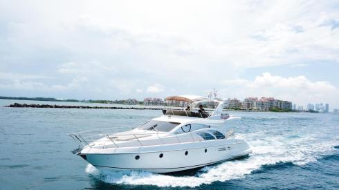 50ft Azimut yacht rental Miami