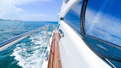 50ft Azimut party yacht Miami