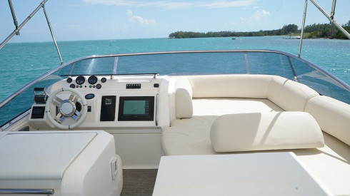 60ft Azimut party yacht Miami