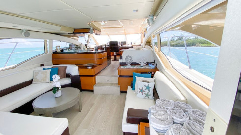 60ft Azimut Miami boat rental with captain