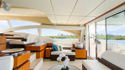 60ft Azimut party yacht rental Miami