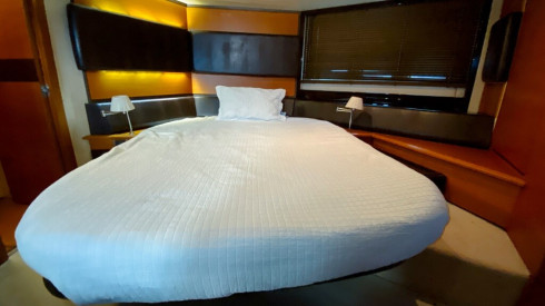 60ft Azimut luxury yacht rental Miami