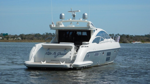 62 Azimut yacht charter Miami