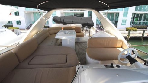 62ft Azimut Fly yacht in Miami