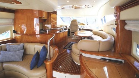 62ft Azimut Fly yacht charter Miami
