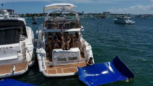 65ft Fairline yacht charter Miami