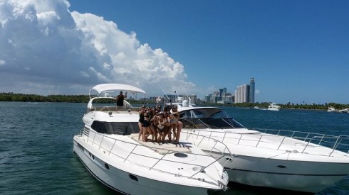 65ft Fairline party yacht Miami