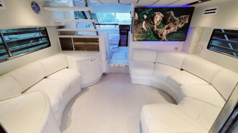 65ft Fairline beach yacht rental Miami