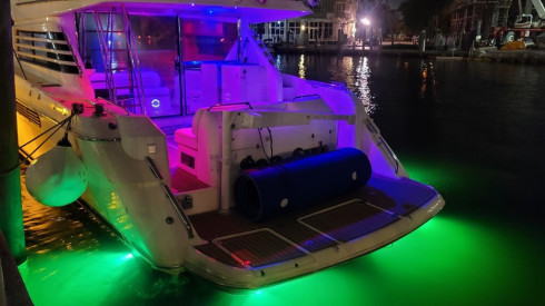 65ft Fairline yacht rides in Miami