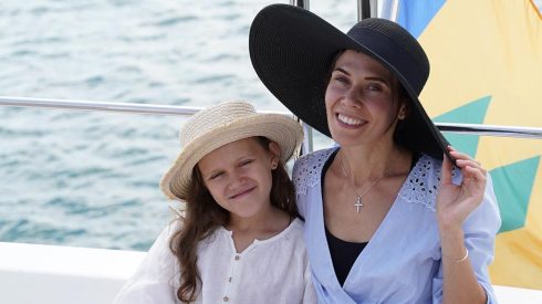 family-yacht-charter-03