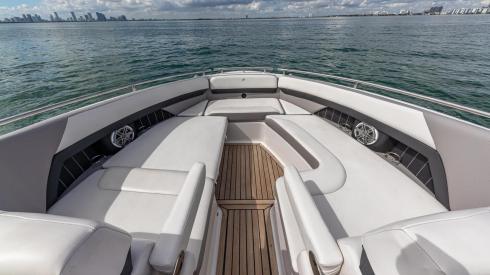 35ft Four Winns party boat rental Miami