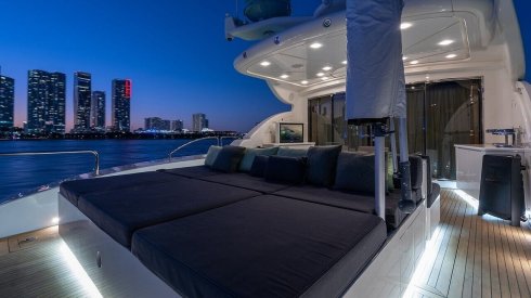 115ft Leopard cheap boat rental Miami