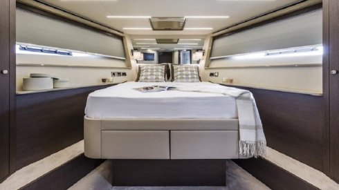 65ft Numarine Miami boat rental with captain