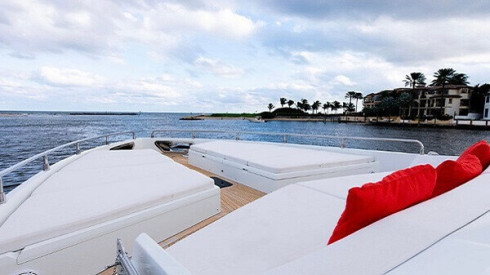 80ft Numarine yacht charter Miami