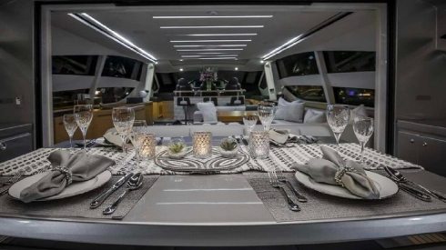 82ft Pershing yacht charter Miami