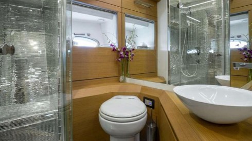 82ft Pershing party yacht Miami