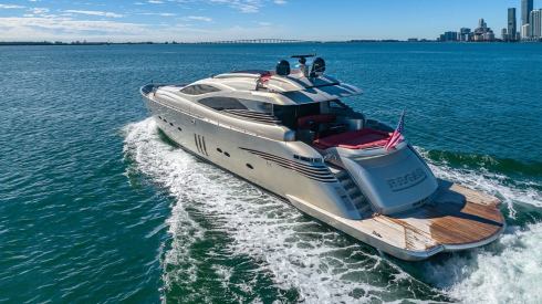 90ft Pershing yacht charter Miami