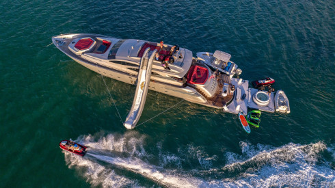 90ft Pershing beach boat rental Miami