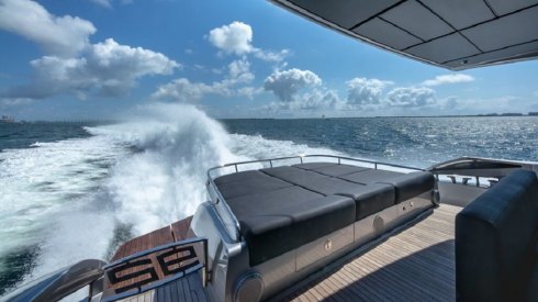 92ft Pershing party boat in Miami