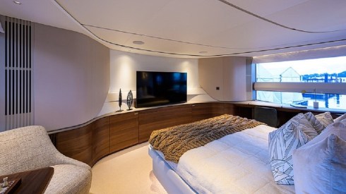 100ft Princess Miami rent boat