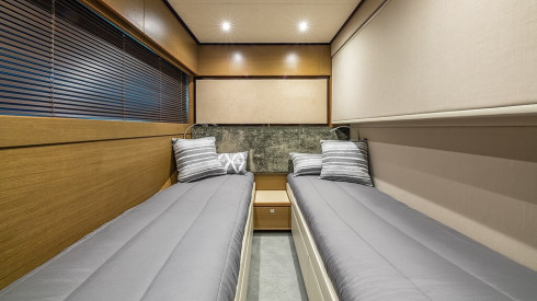 88ft Princess yacht rides in Miami