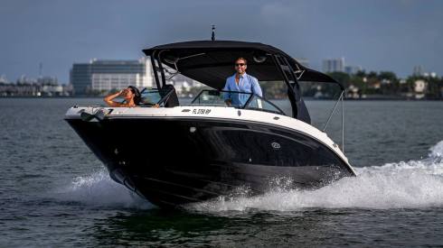 29ft Sea Ray yacht charter Miami