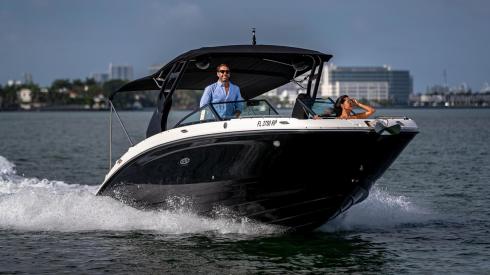 29ft Sea Ray beach boat rental Miami