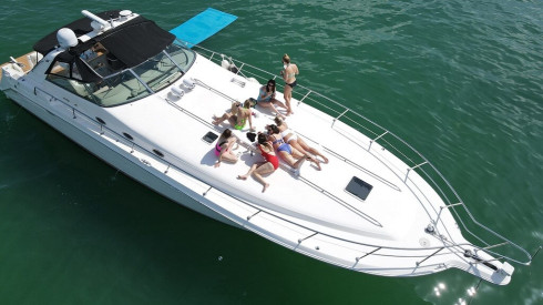 55ft Sea Ray boat charter Miami