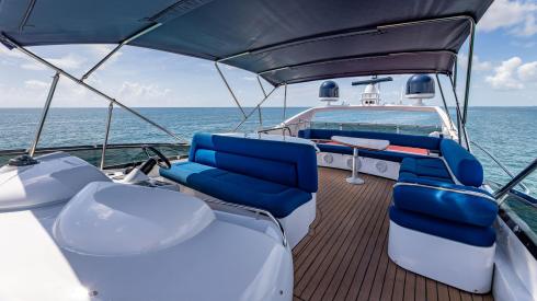 80ft Sunseeker party yacht rental Miami