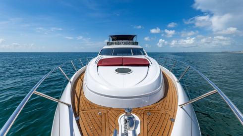80ft Sunseeker party yacht charter Miami