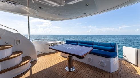 80ft Sunseeker beach boat rental Miami