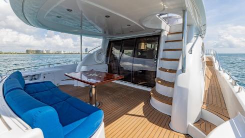 80ft Sunseeker beach yacht rental Miami
