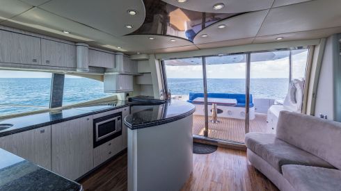 80ft Sunseeker Miami boat rental with captain