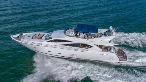 82ft Sunseeker yacht rental Miami