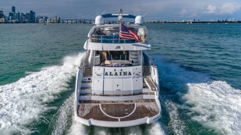 82ft Sunseeker yacht in Miami
