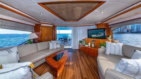 82ft Sunseeker party yacht rental Miami