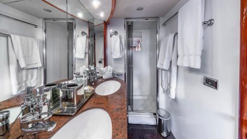 82ft Sunseeker private yacht rental Miami