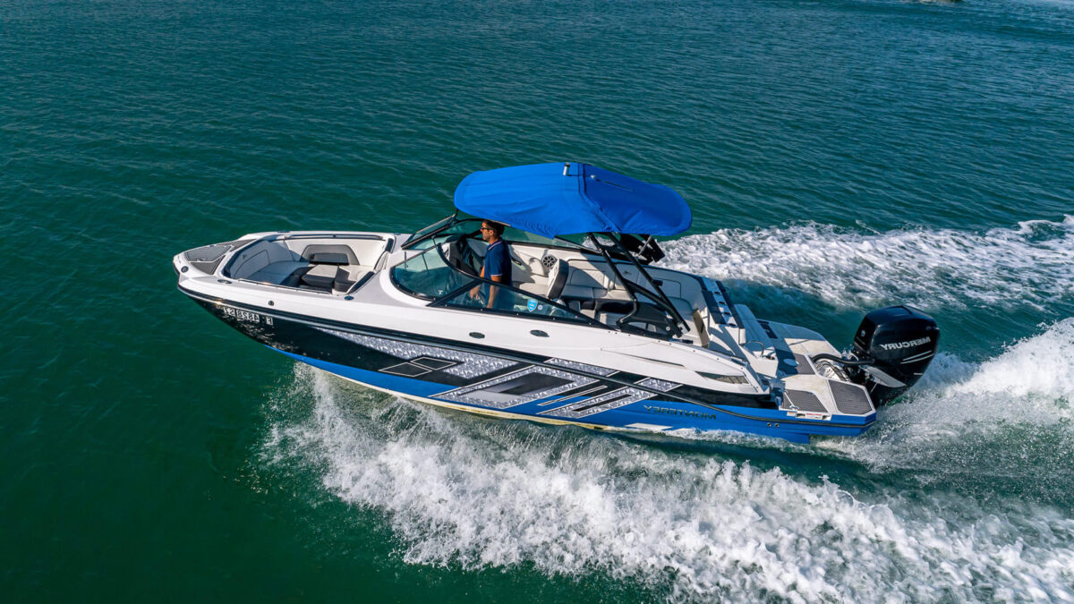 27ft Monterey blue yacht rental Miami