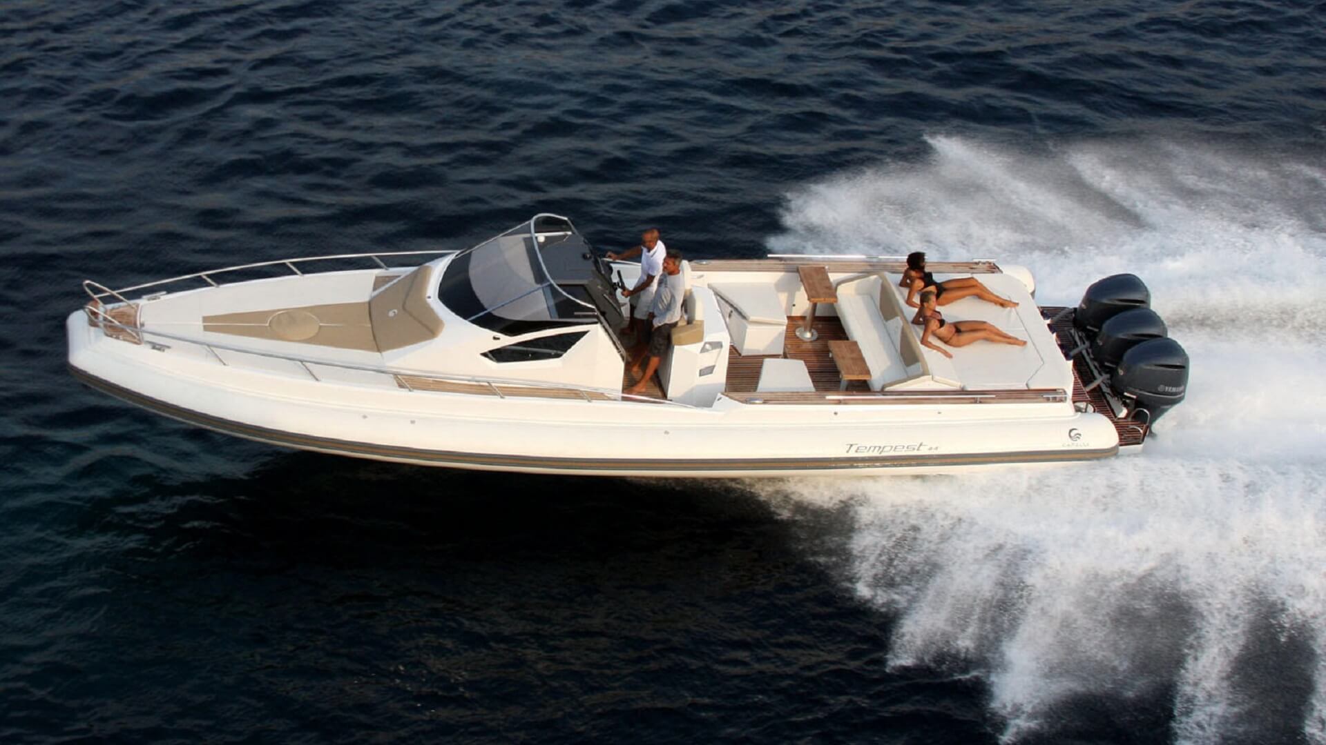 44ft Capelli yacht rental Miami