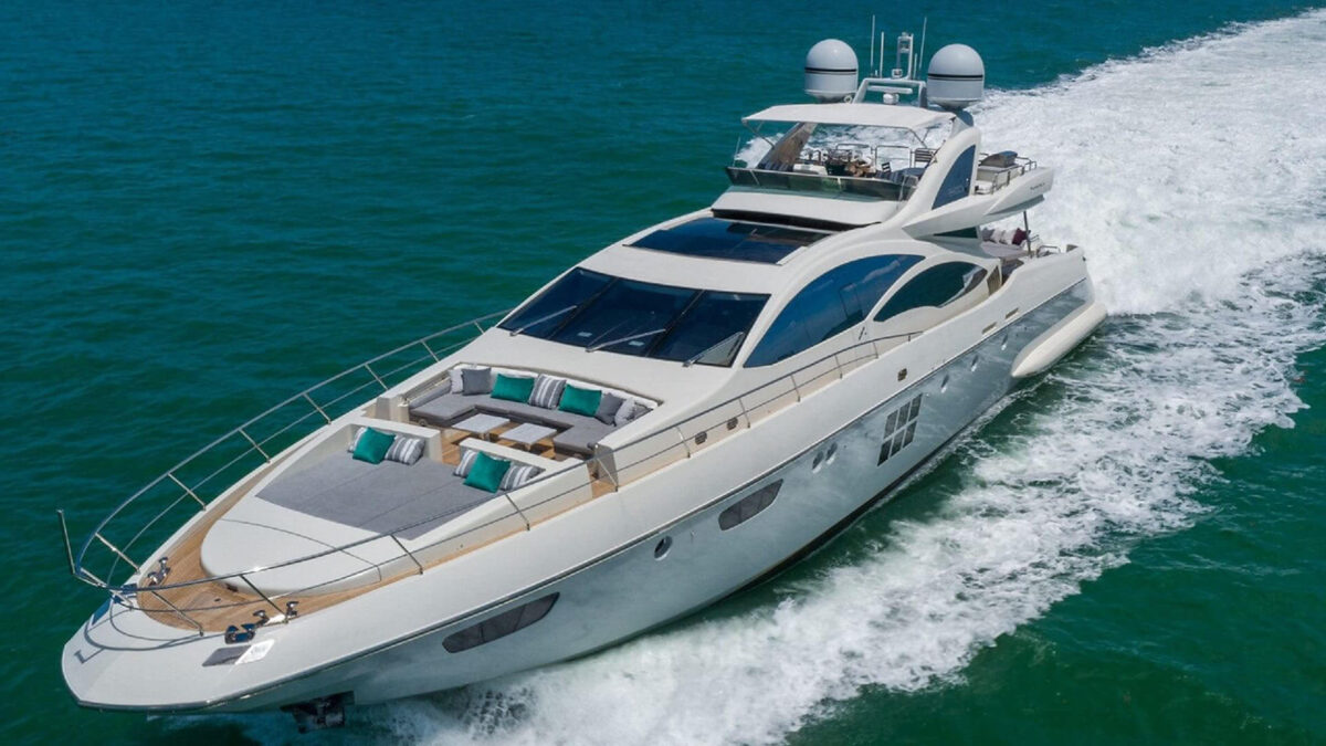 103ft Azimut yacht rental Miami