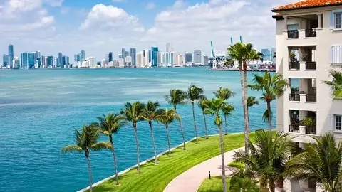 Biscayne Bay Miami yacht rental